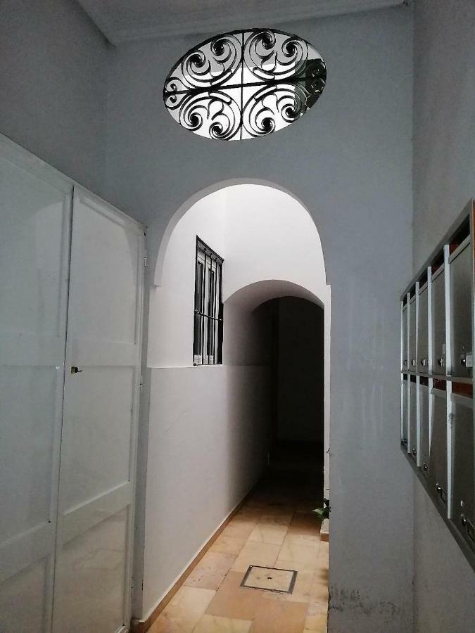 Apartamento Callejon Del Beso Seville Exterior photo